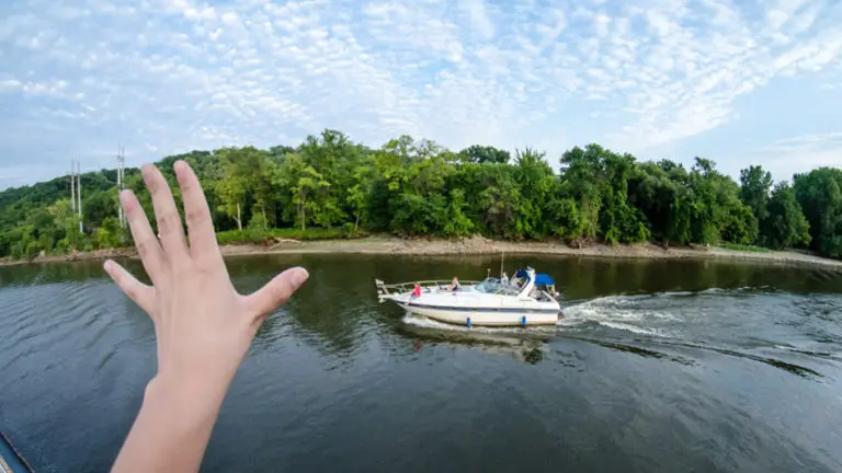 Proper Boating Etiquette – The Unspoken Rules Of The Water