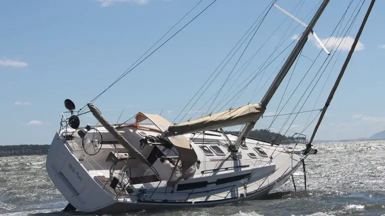 Can a Sailboat Tip Over? How to Avoid it From Happening